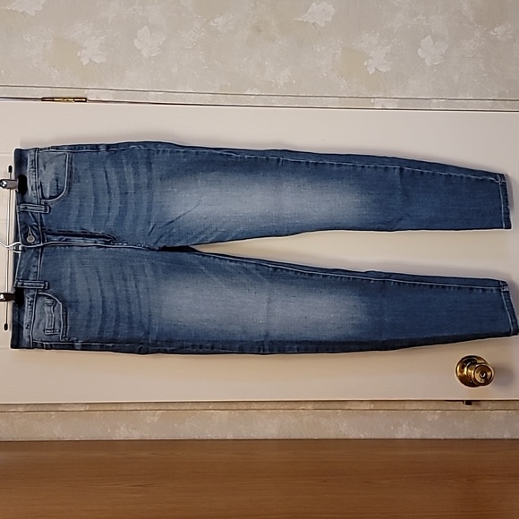 NWOT Zenana Skinny Fit Denim Jeans - Size 30 - Picture 1 of 4